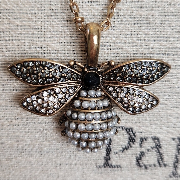 Rhinestone Pearl Bee Necklace - Picture 2 of 9
